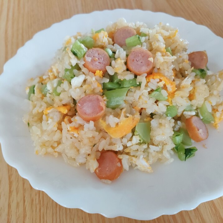 大根葉とウインナーの卵炒飯